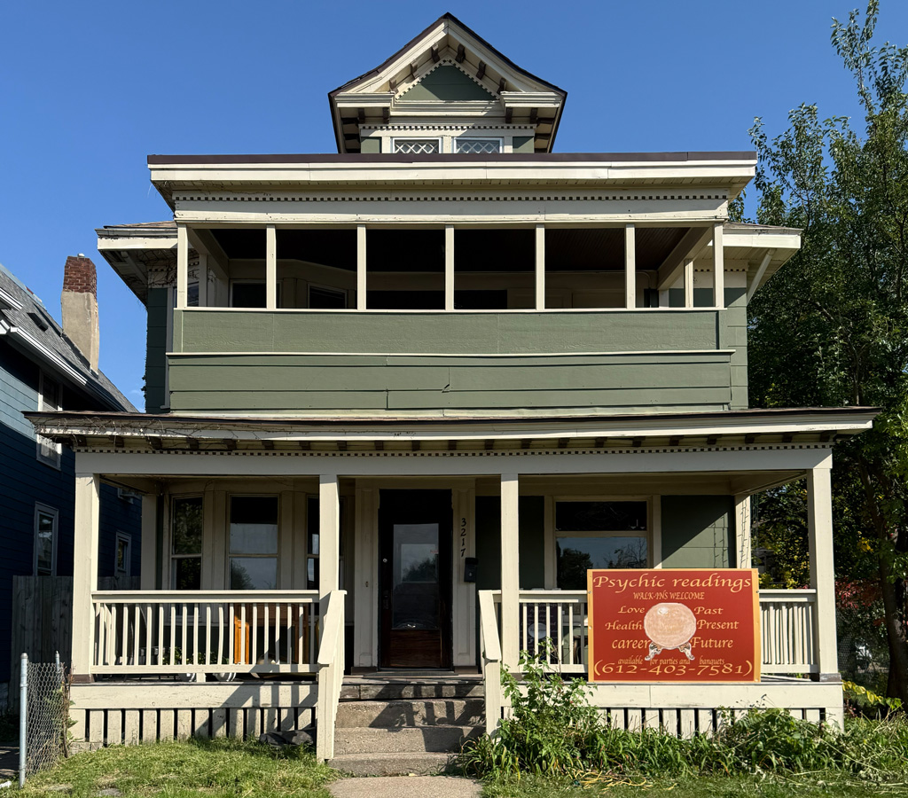 The front porch of Psychic Readings and Meditations new location.